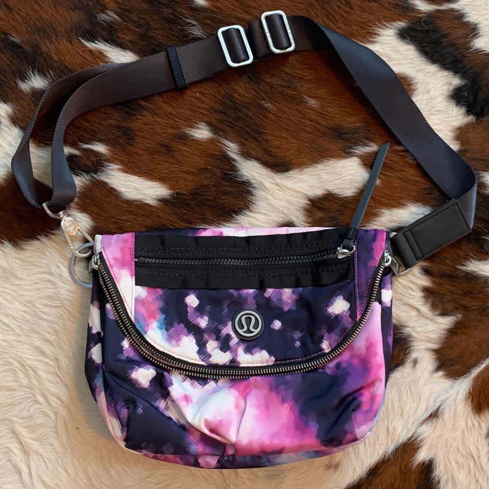 Lululemon Blooming Pixie Festival Bag purse